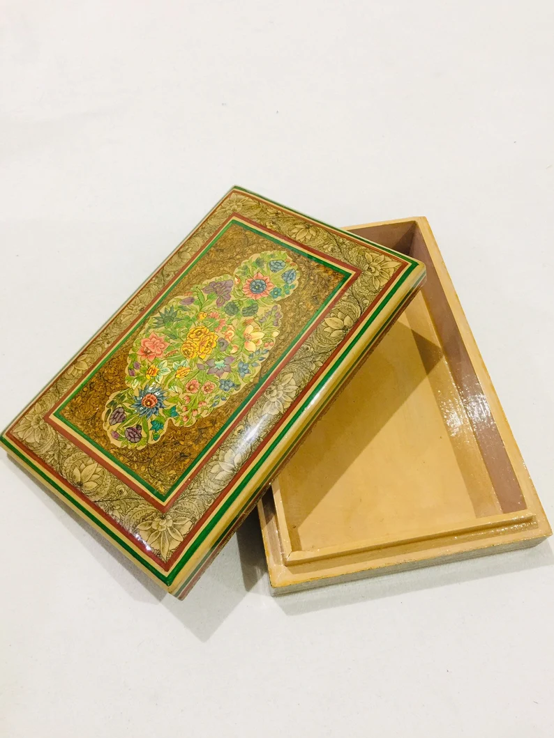 Antique paper mache box,Handmade in 1980’s, Vintage paper mache Box,Lacquered Paper Mache Box,Hand Painted jewelery box from Kashmir,India