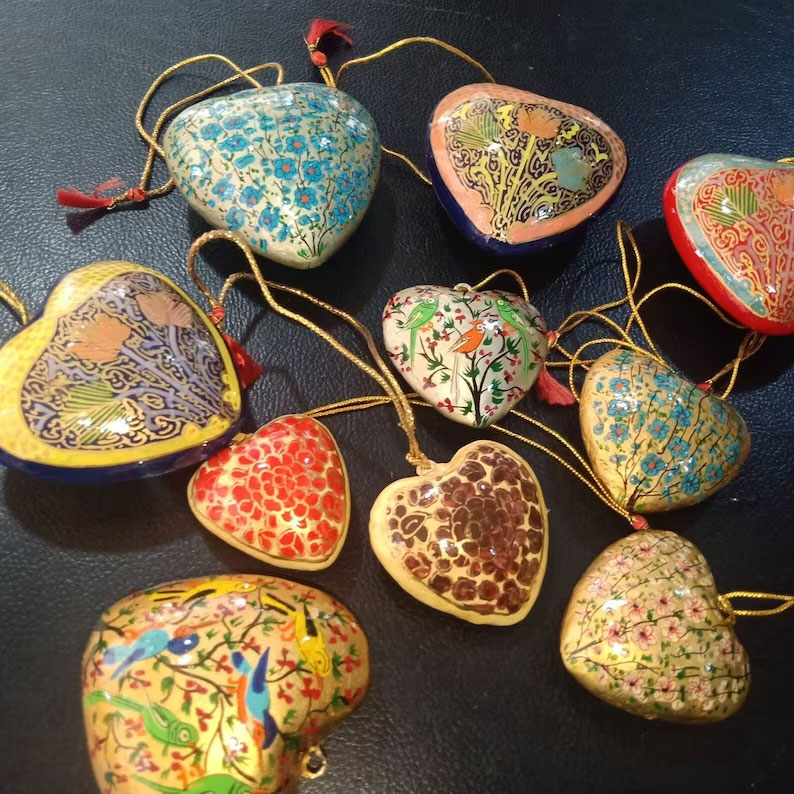 Hand painted christmas baubles, solid hanging Heart, paper mache heart ,hanging baubles, Hanging christmas Ornaments, handmade xmas heart