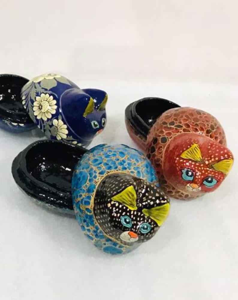 Paper mache cat box, Set of 4 , Hand painted Easter Decoration, handmade cat box, paper mache box, paper mache trinket box, kashmiri paper mache box
