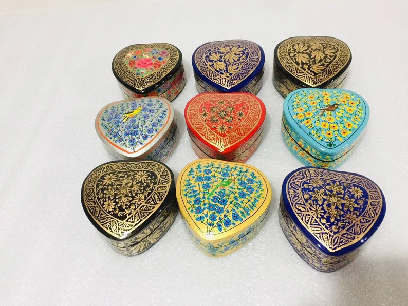 Paper Mache Box, set of 5 ,Heart Shape paper mache box, Hand Painted Trinket Box with Floral Motifs, Valentine day gift, Lacquered Paper Mache Box